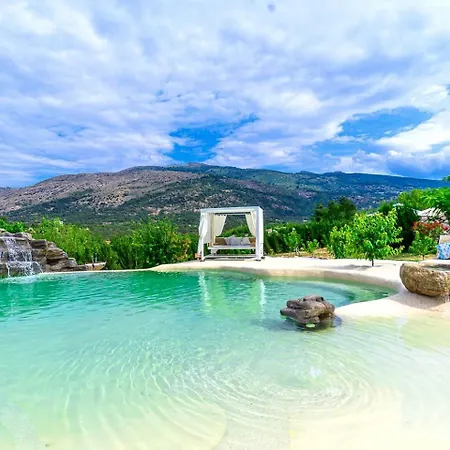 Casa vacanze Authentic Mongolian Yurt For Spiritual Getaways In Spain